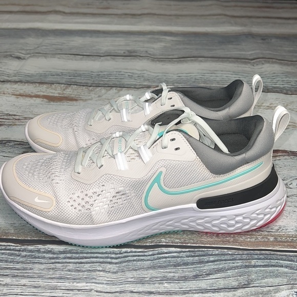 Nike  Men's React Miler 2 Platinum Tint/Dynamic Turquoise-White Size-10 - Picture 6 of 9